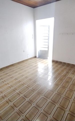 Casa à venda com 100m², 3 quartos e 2 vagas