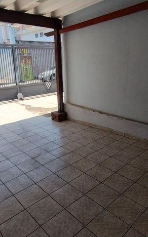 Casa à venda com 100m², 3 quartos e 2 vagas