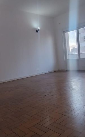 Apartamento para alugar com 180m², 4 quartos e sem vaga