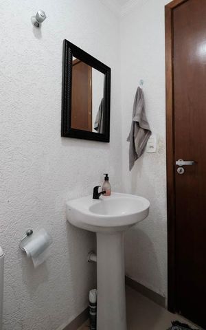 Casa à venda com 110m², 3 quartos e 2 vagasLavabo