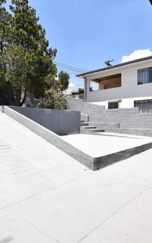 Casa à venda com 100m², 2 quartos e sem vagaÁrea externa - Varanda 