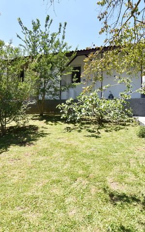 Casa à venda com 100m², 2 quartos e sem vagaÁrea externa - Jardim