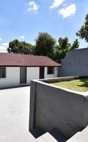Casa à venda com 100m², 2 quartos e sem vagaÁrea externa