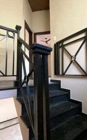 Casa à venda com 152m², 4 quartos e 4 vagas Casa à venda com 152m², 4 quartos e 4 vagasCorredor