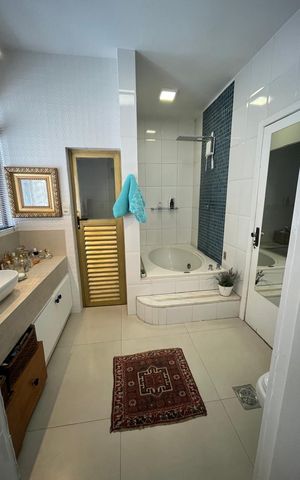 Apartamento à venda com 230m², 3 quartos e 3 vagas
