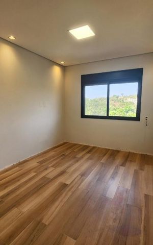 Casa de condomínio à venda com 270m², 4 quartos e 4 vagas