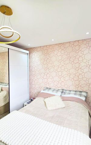 Casa à venda com 130m², 3 quartos e 2 vagas Casa à venda com 130m², 3 quartos e 2 vagasQuarto 02
