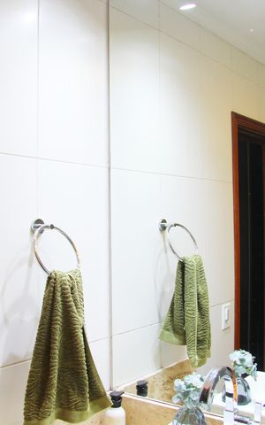 Casa à venda com 130m², 3 quartos e 2 vagasBanheiro da Suíte