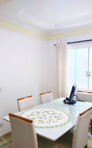 Casa à venda com 130m², 3 quartos e 2 vagas Casa à venda com 130m², 3 quartos e 2 vagasSala de Jantar