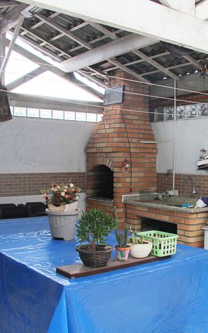 Casa à venda com 130m², 3 quartos e 2 vagasÁrea de Serviço e Churrasqueira 