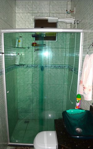 Casa à venda com 200m², 5 quartos e 5 vagasBanheiro