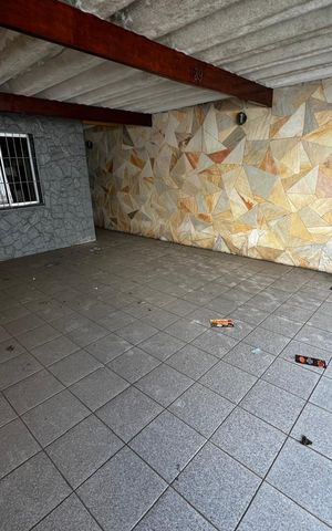 Casa à venda com 123m², 2 quartos e 2 vagas