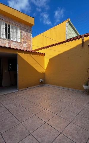 Casa à venda com 123m², 2 quartos e 2 vagas