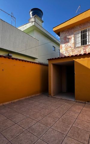 Casa à venda com 123m², 2 quartos e 2 vagas
