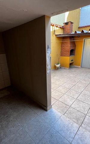 Casa à venda com 123m², 2 quartos e 2 vagas