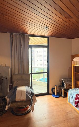 Apartamento à venda com 350m², 4 quartos e 3 vagas Apartamento à venda com 350m², 4 quartos e 3 vagasSuite 2