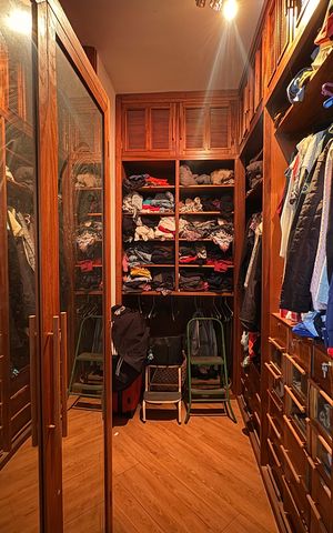 Apartamento à venda com 350m², 4 quartos e 3 vagas Apartamento à venda com 350m², 4 quartos e 3 vagasCloset da suíte 4