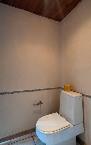 Apartamento à venda com 350m², 4 quartos e 3 vagas Apartamento à venda com 350m², 4 quartos e 3 vagasLavabo