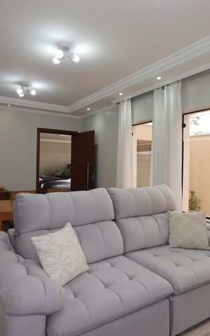 Casa à venda com 163m², 3 quartos e 2 vagasSala