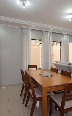 Casa à venda com 163m², 3 quartos e 2 vagasSala
