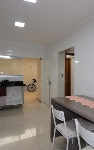 Casa à venda com 163m², 3 quartos e 2 vagasCozinha