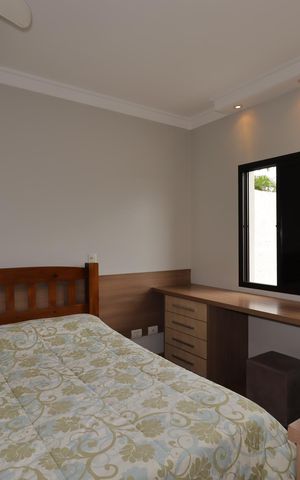 Casa à venda com 163m², 3 quartos e 2 vagasSuíte