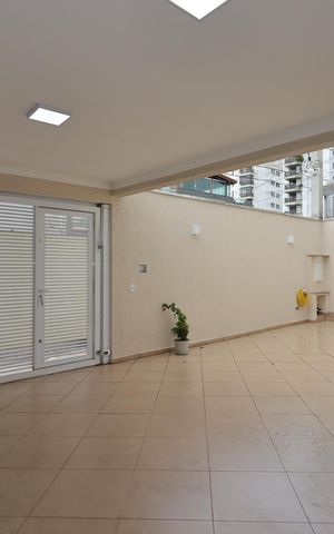 Casa à venda com 163m², 3 quartos e 2 vagasGaragem