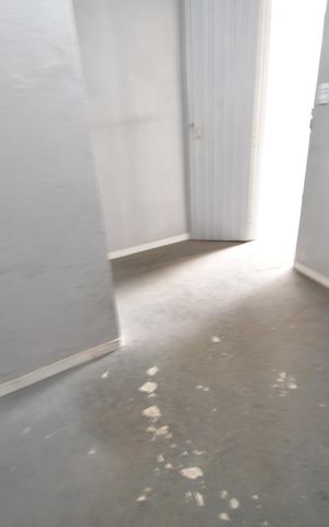 Casa à venda com 77m², 2 quartos e 3 vagasQuarto de Serviço