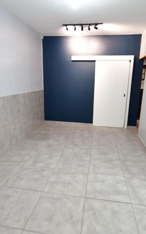 Casa à venda com 77m², 2 quartos e 3 vagasSala