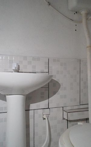 Casa à venda com 390m², 4 quartos e 1 vagaBanheiro