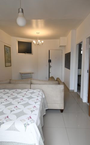 Apartamento para alugar com 42m², 1 quarto e sem vagaQuarto / Sala