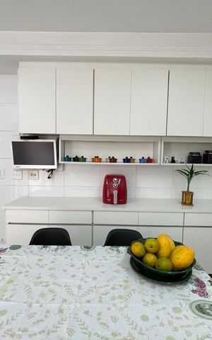 Casa à venda com 171m², 4 quartos e 2 vagas Casa à venda com 171m², 4 quartos e 2 vagasCozinha