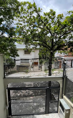 Casa à venda com 171m², 4 quartos e 2 vagas Casa à venda com 171m², 4 quartos e 2 vagasSala