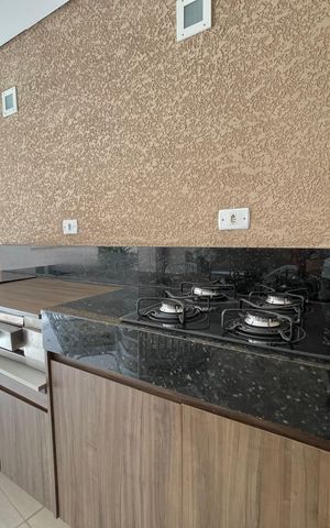 Casa à venda com 171m², 4 quartos e 2 vagas Casa à venda com 171m², 4 quartos e 2 vagasChurrasqueira