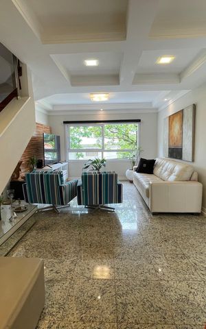 Casa à venda com 171m², 4 quartos e 2 vagas Casa à venda com 171m², 4 quartos e 2 vagasSala