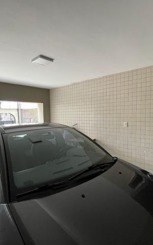 Casa à venda com 171m², 4 quartos e 2 vagas Casa à venda com 171m², 4 quartos e 2 vagasGaragem