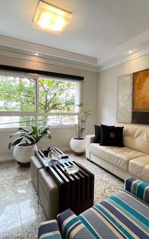 Casa à venda com 171m², 4 quartos e 2 vagas Casa à venda com 171m², 4 quartos e 2 vagasSala