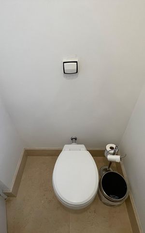 Casa à venda com 171m², 4 quartos e 2 vagas Casa à venda com 171m², 4 quartos e 2 vagasBanheiro 4