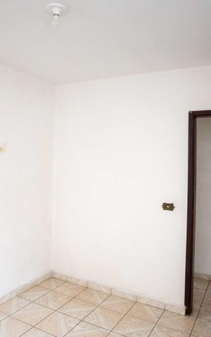 Casa para alugar com 319m², 6 quartos e 1 vagaQuarto 2