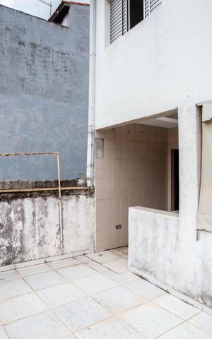 Casa para alugar com 319m², 6 quartos e 1 vagaSacada