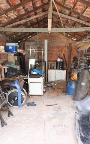 Casa à venda com 96m², 2 quartos e 2 vagasGaragem