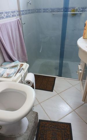 Casa à venda com 96m², 2 quartos e 2 vagasBanheiro