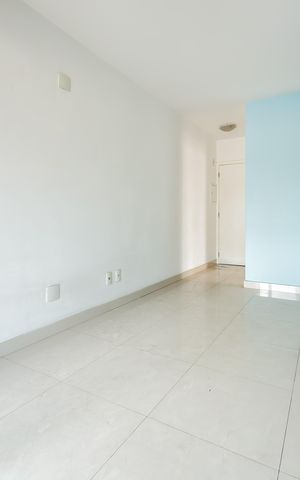 Apartamento à venda com 100m², 2 quartos e 1 vaga Apartamento à venda com 100m², 2 quartos e 1 vagaSala