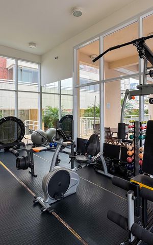 Apartamento à venda com 100m², 2 quartos e 1 vaga Apartamento à venda com 100m², 2 quartos e 1 vagaAcademia
