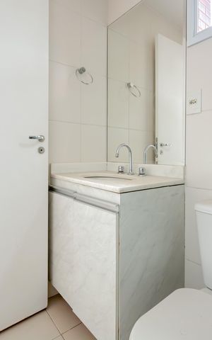 Apartamento à venda com 100m², 2 quartos e 1 vaga Apartamento à venda com 100m², 2 quartos e 1 vagaBanheiro da Suíte