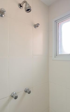 Apartamento à venda com 100m², 2 quartos e 1 vaga Apartamento à venda com 100m², 2 quartos e 1 vagaBanheiro Social