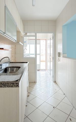 Apartamento à venda com 100m², 2 quartos e 1 vaga Apartamento à venda com 100m², 2 quartos e 1 vagaCozinha