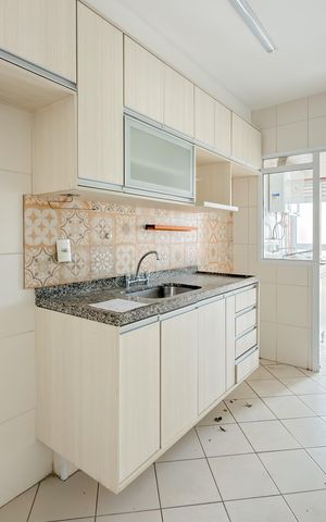 Apartamento à venda com 100m², 2 quartos e 1 vaga Apartamento à venda com 100m², 2 quartos e 1 vagaCozinha