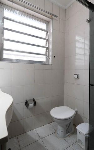 Casa à venda com 146m², 3 quartos e 2 vagasBanheiro 1