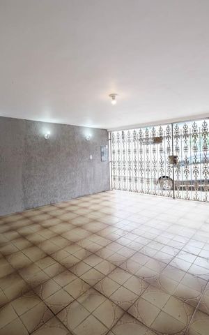 Casa à venda com 146m², 3 quartos e 2 vagasGaragem